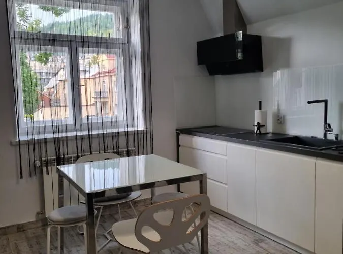 דירה Czekolada Apt. *